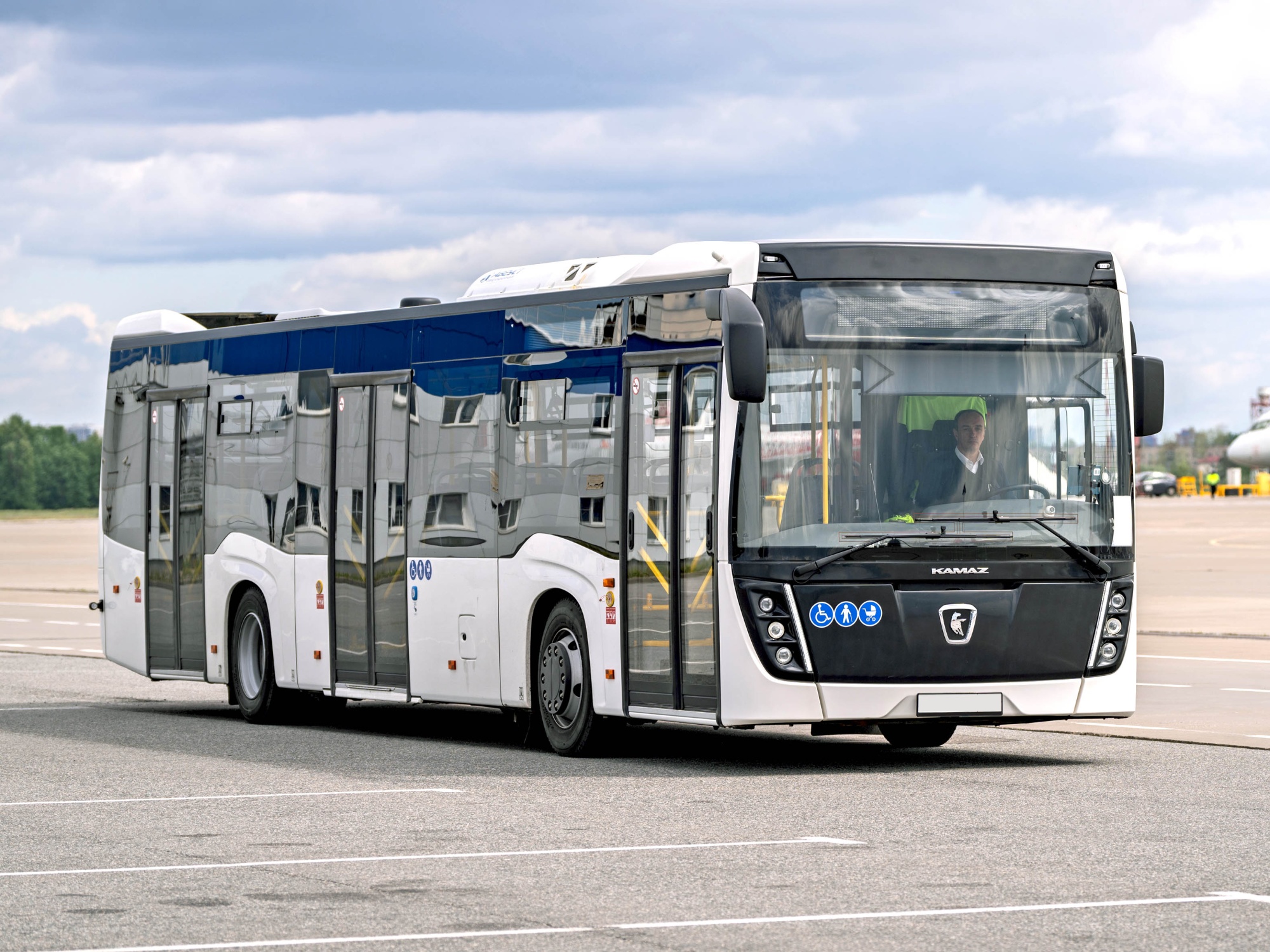 Автобус НЕФАЗ-5299-0000040-52